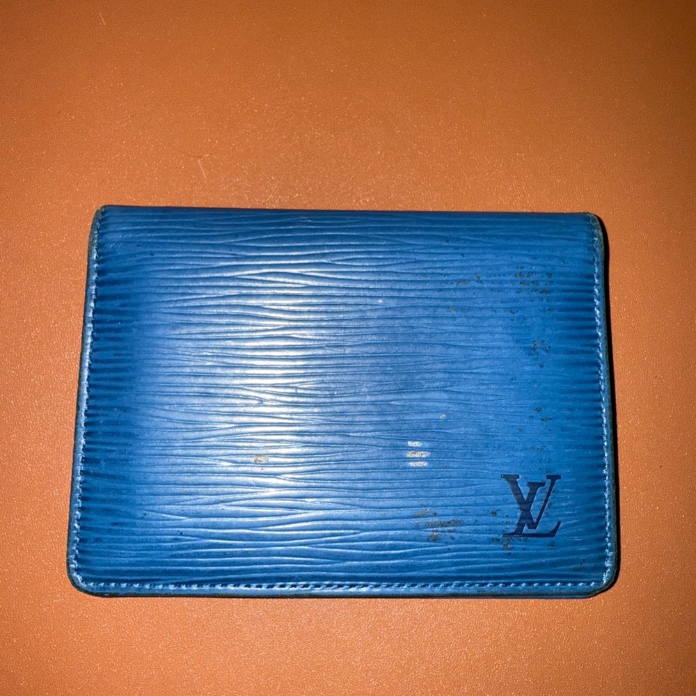 Louis Vuitton Authentic Vibrant Blue Epi Leather Bifold ID Card Holder